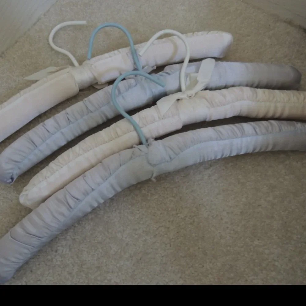 Padded Hangers 4 Satin Cushion Covered Lingerie Shirt Dress Clothes Hangers Vtg